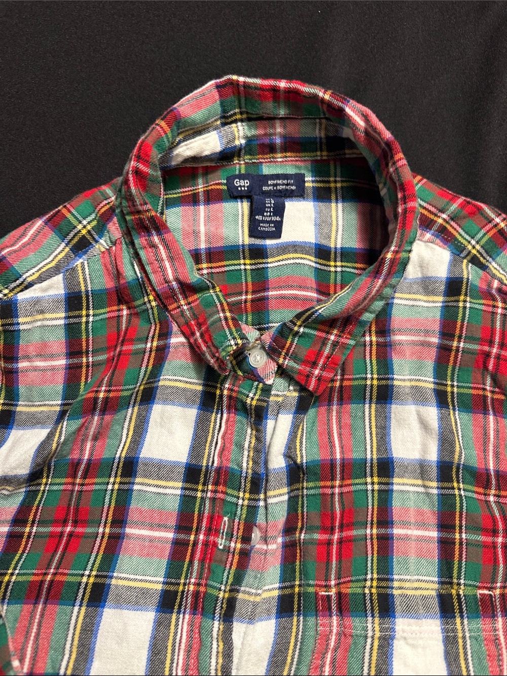 GAP Men's Red, Green & White Plaid Button-Down Shirt